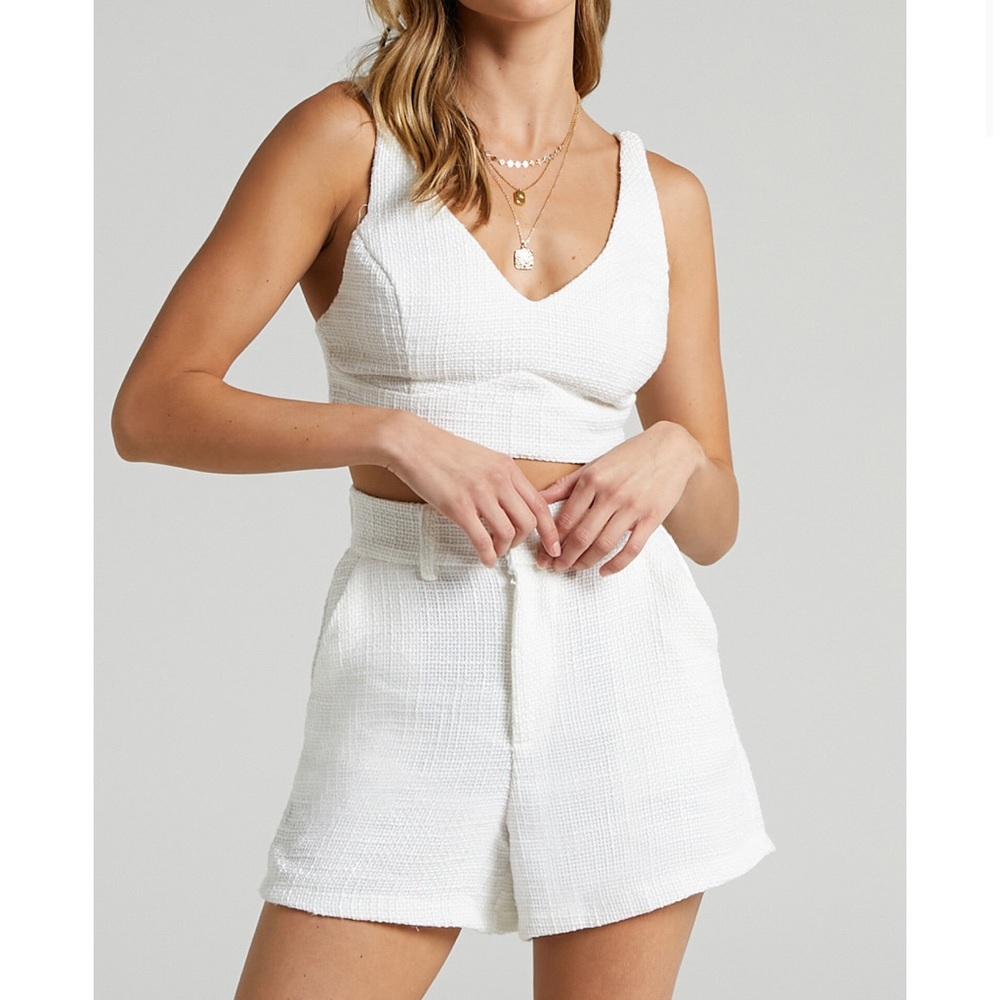 MELBOURNE TWILL TWO PIECE
SHORT SET IN WHITE